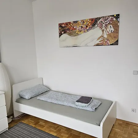 Innenstadt-sueden - & Teilweise Mit Aufzug Appartamento *