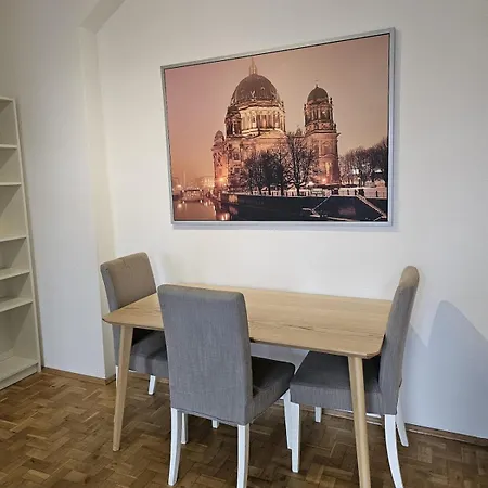 Apartment Suedliche Innenstadt- Mit Aufzug *