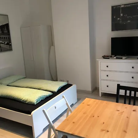 Apartment Suedliche Innenstadt- Mit Aufzug