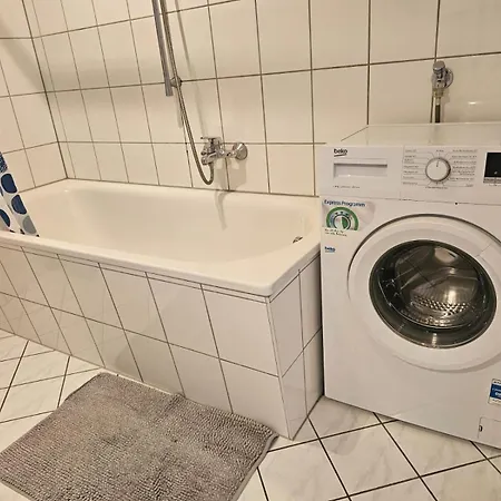 Apartment Suedliche Innenstadt- Mit Aufzug