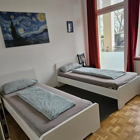 Apartment Suedliche Innenstadt- Mit Aufzug *